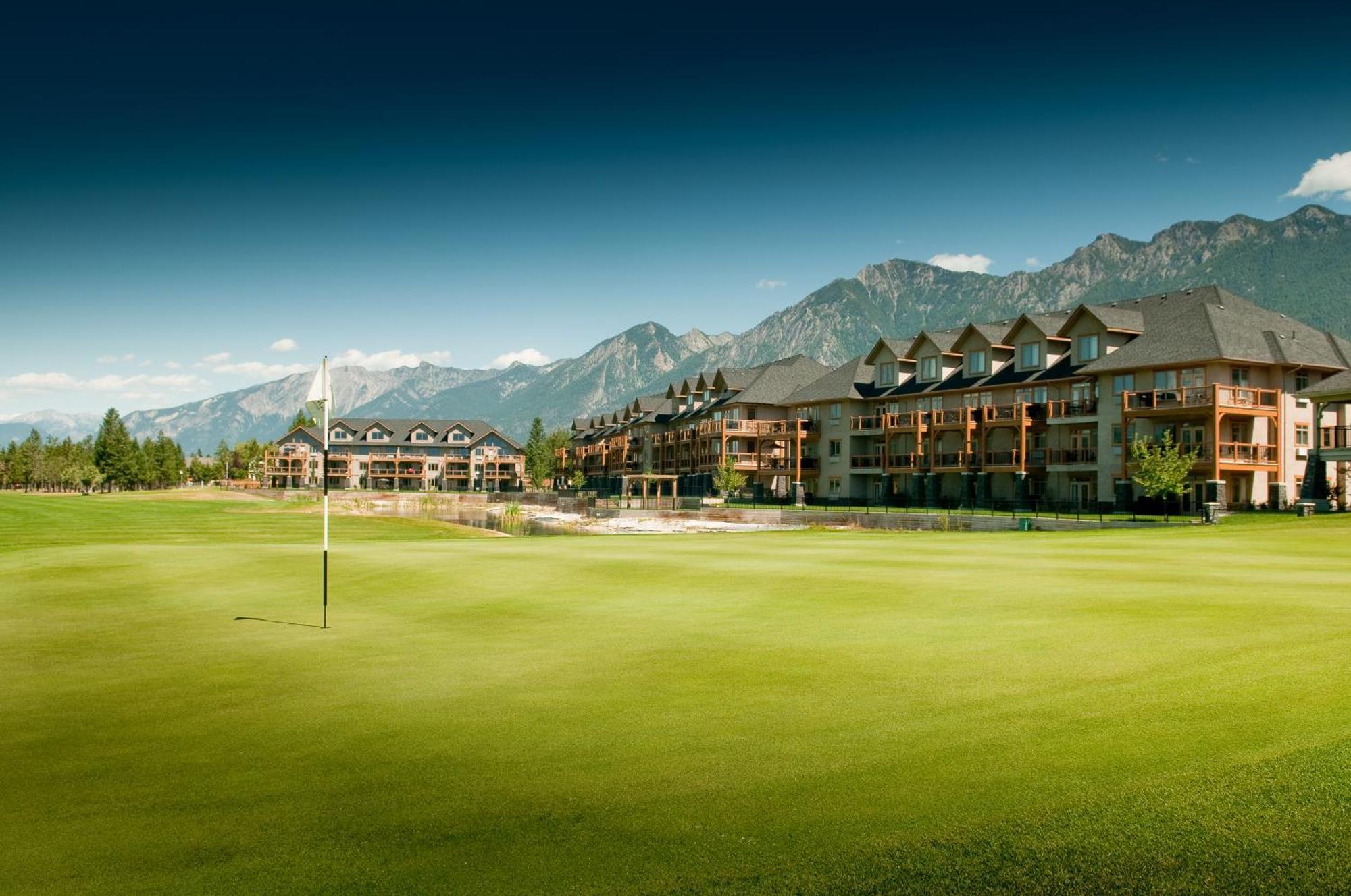 Bighorn Meadows Resort Radium Hot Springs Exterior photo