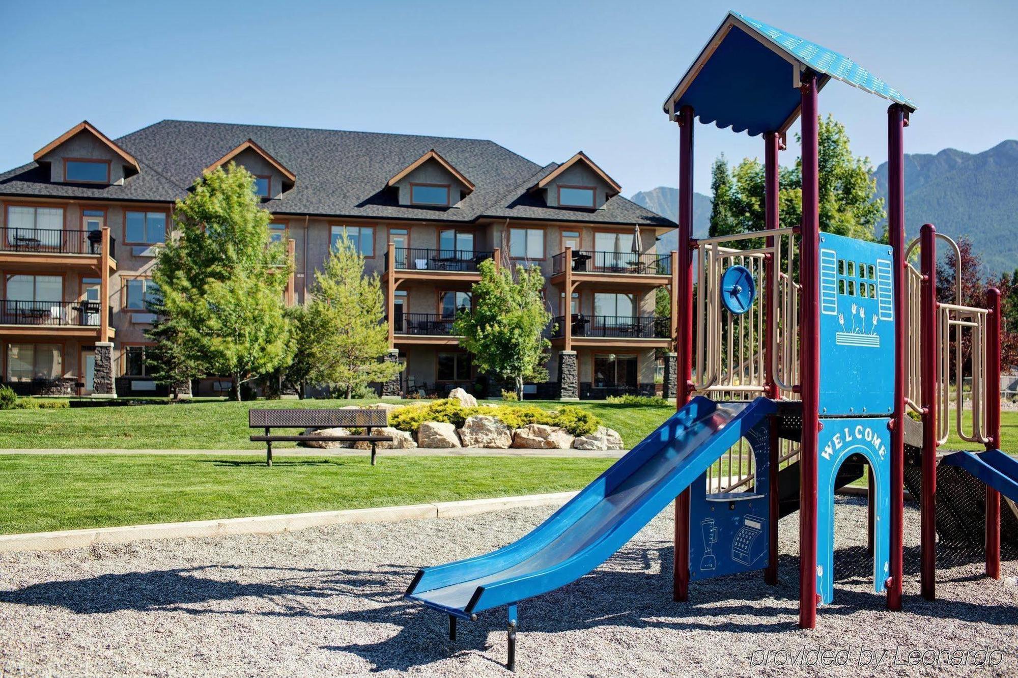 Bighorn Meadows Resort Radium Hot Springs Exterior photo